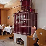 Der Almhof מלון