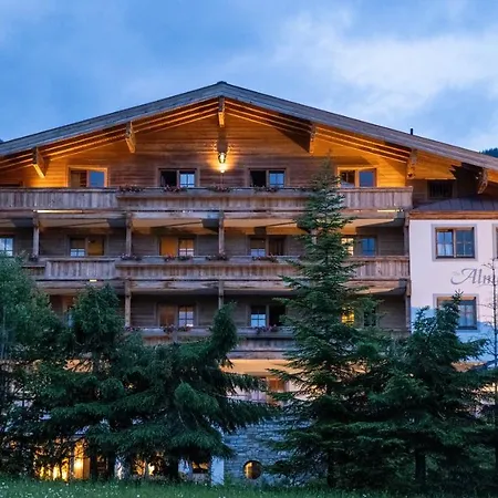 Ξενοδοχείο Der Almhof 4*