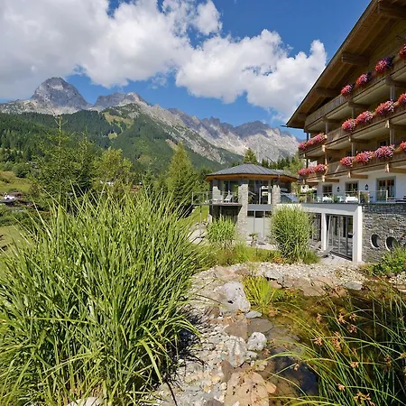 Hotel Der Almhof 4*