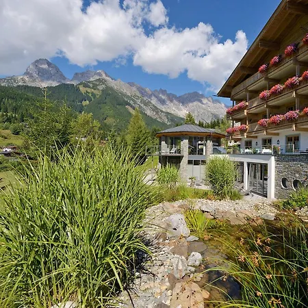 Ξενοδοχείο Der Almhof 4*